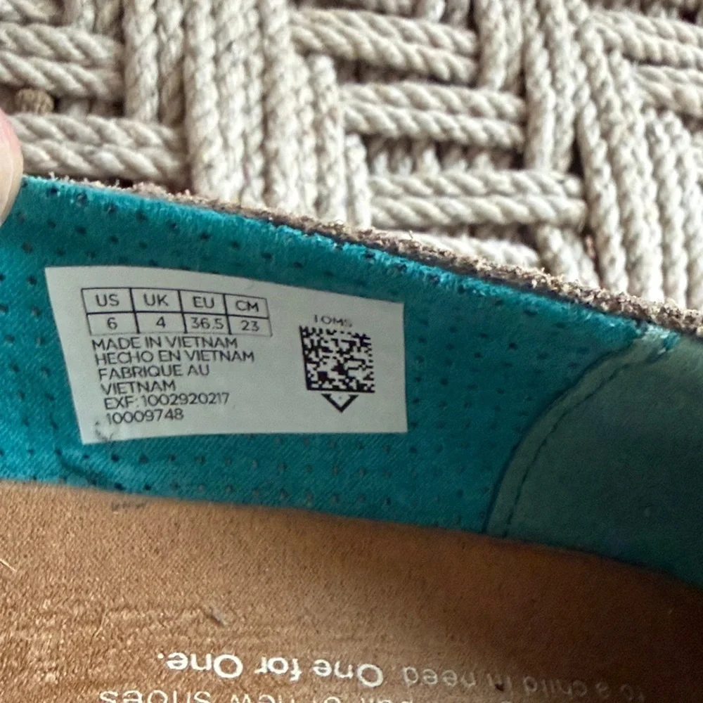 Toms Taupe Suede Espadrille Peep-Toe Flats with Teal Lining